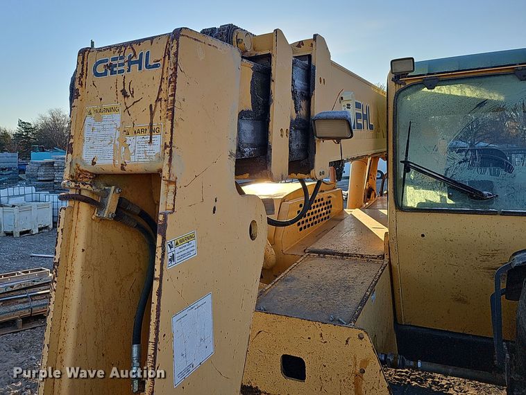 image for item DQ8504 2005 Gehl DL12H40  telehandler