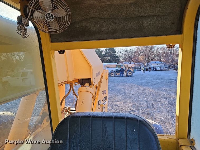 image for item DQ8504 2005 Gehl DL12H40  telehandler