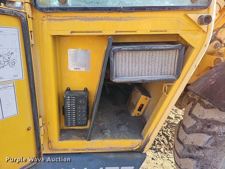 image for item DQ8504 2005 Gehl DL12H40  telehandler