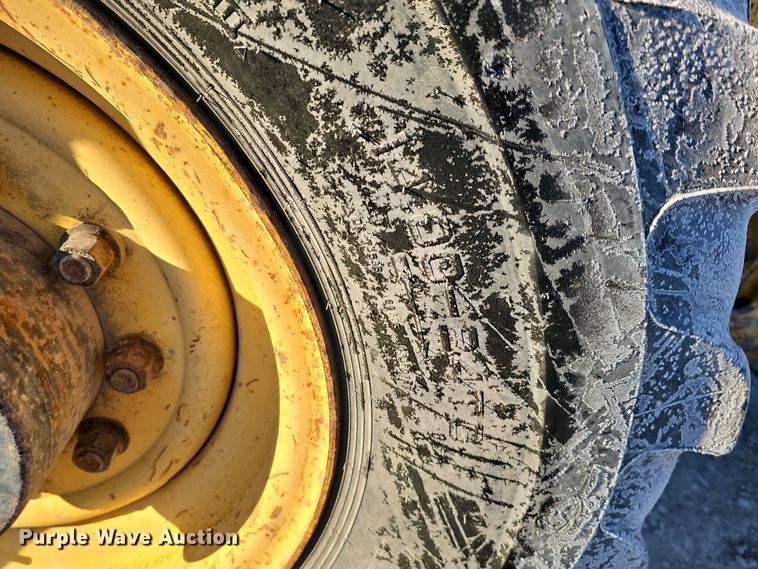 image for item DQ8504 2005 Gehl DL12H40  telehandler