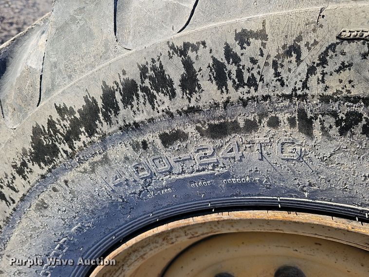 image for item DQ8504 2005 Gehl DL12H40  telehandler