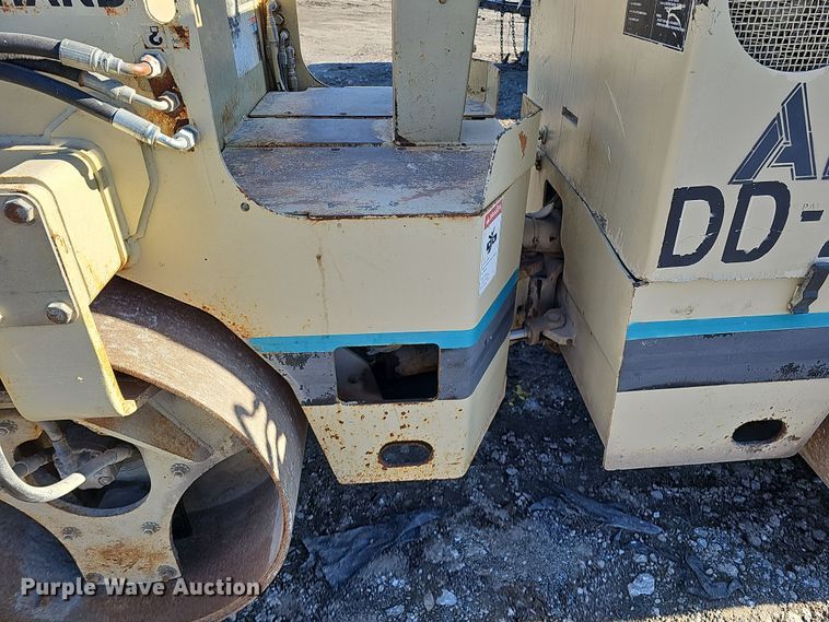 image for item DQ8511 1994 Ingersoll Rand DD-24  double drum vibratory roller