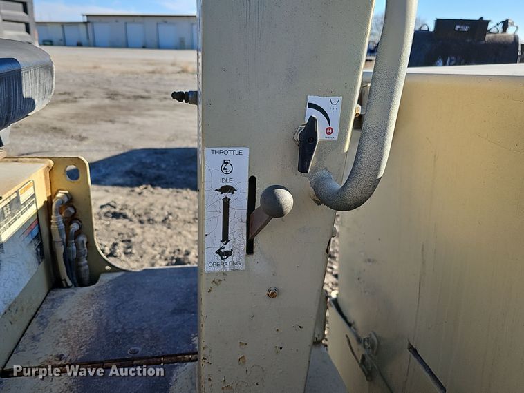 image for item DQ8511 1994 Ingersoll Rand DD-24  double drum vibratory roller