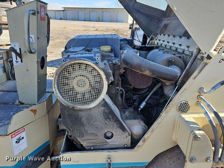 image for item DQ8511 1994 Ingersoll Rand DD-24  double drum vibratory roller