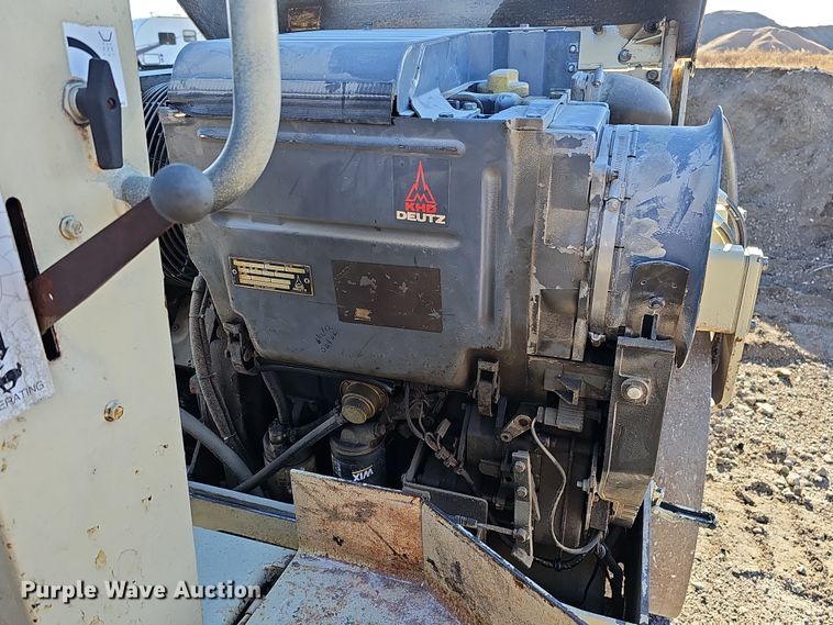 image for item DQ8511 1994 Ingersoll Rand DD-24  double drum vibratory roller