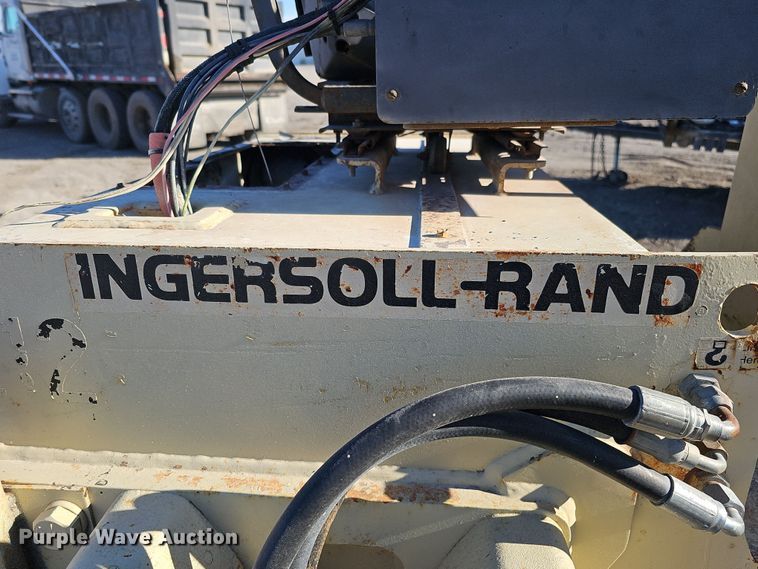 image for item DQ8511 1994 Ingersoll Rand DD-24  double drum vibratory roller