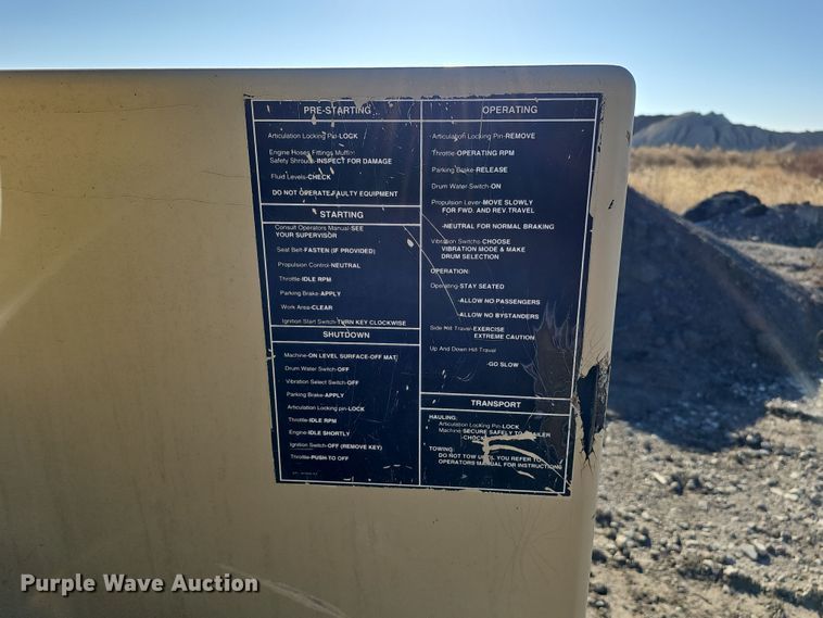 image for item DQ8511 1994 Ingersoll Rand DD-24  double drum vibratory roller