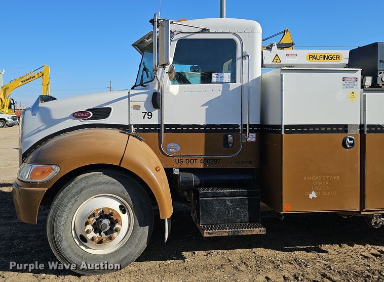 image for item DQ8521 2012 Peterbilt PB330  utility / service truck