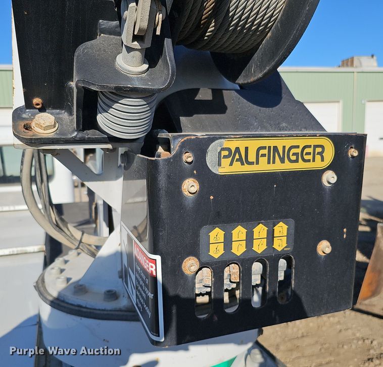 image for item DQ8521 2012 Peterbilt PB330  utility / service truck