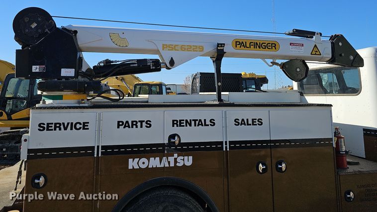 image for item DQ8521 2012 Peterbilt PB330  utility / service truck