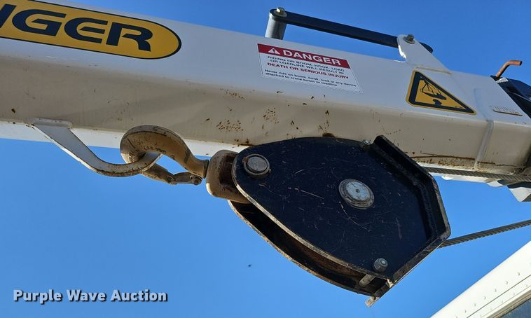 image for item DQ8521 2012 Peterbilt PB330  utility / service truck