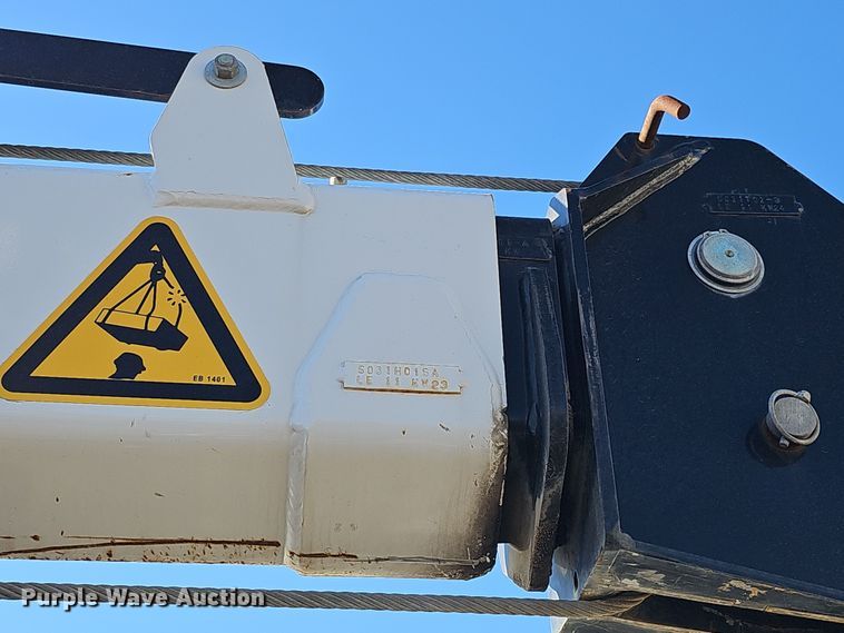 image for item DQ8521 2012 Peterbilt PB330  utility / service truck