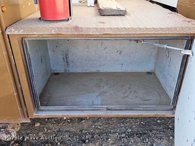 image for item DQ8521 2012 Peterbilt PB330  utility / service truck