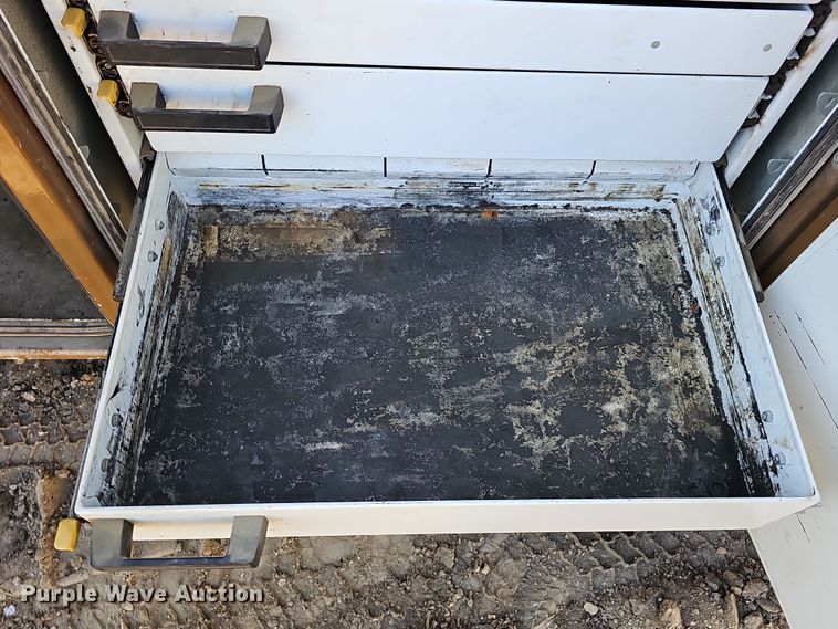 image for item DQ8521 2012 Peterbilt PB330  utility / service truck