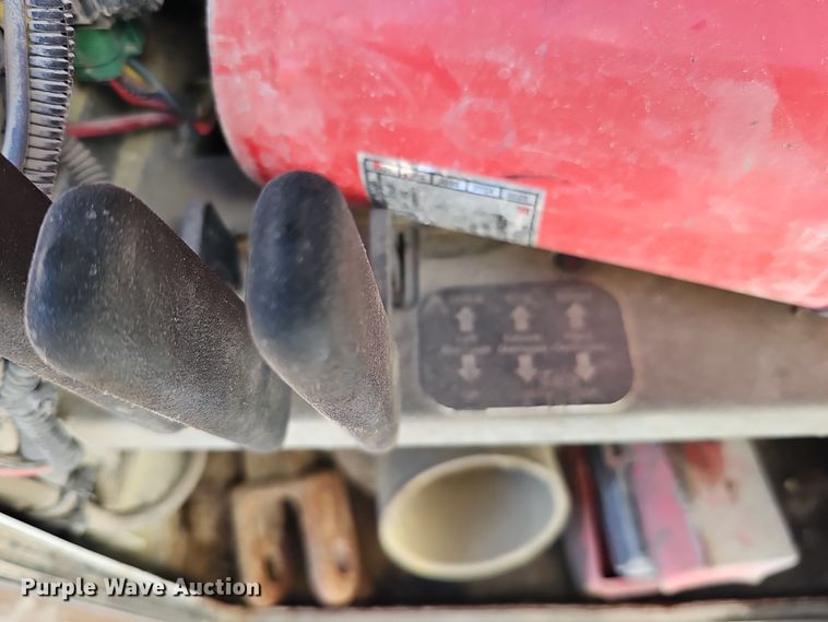 image for item DQ8521 2012 Peterbilt PB330  utility / service truck