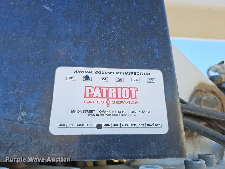 image for item DQ8521 2012 Peterbilt PB330  utility / service truck