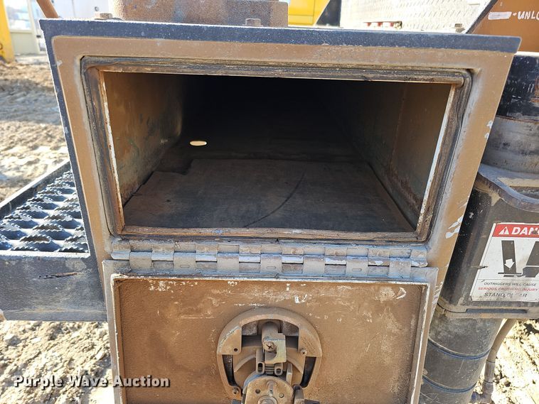 image for item DQ8521 2012 Peterbilt PB330  utility / service truck