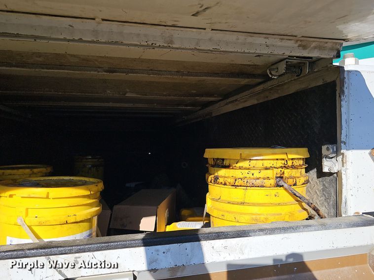 image for item DQ8521 2012 Peterbilt PB330  utility / service truck