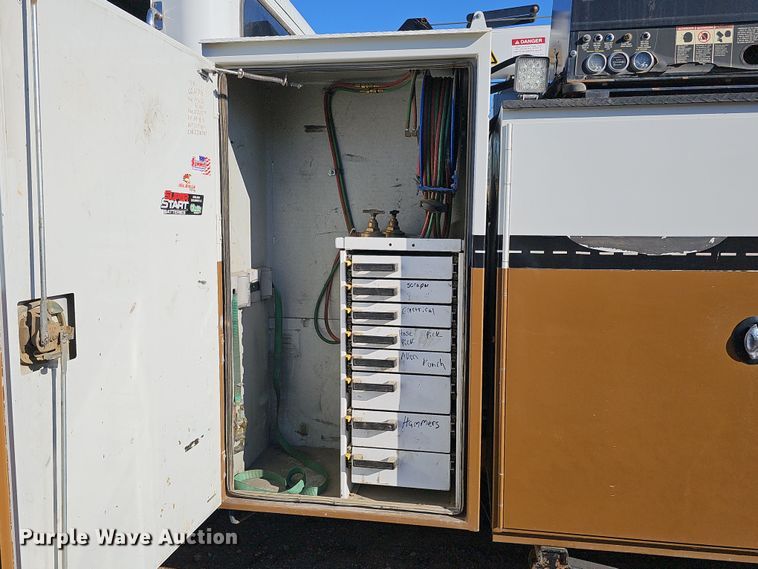 image for item DQ8521 2012 Peterbilt PB330  utility / service truck