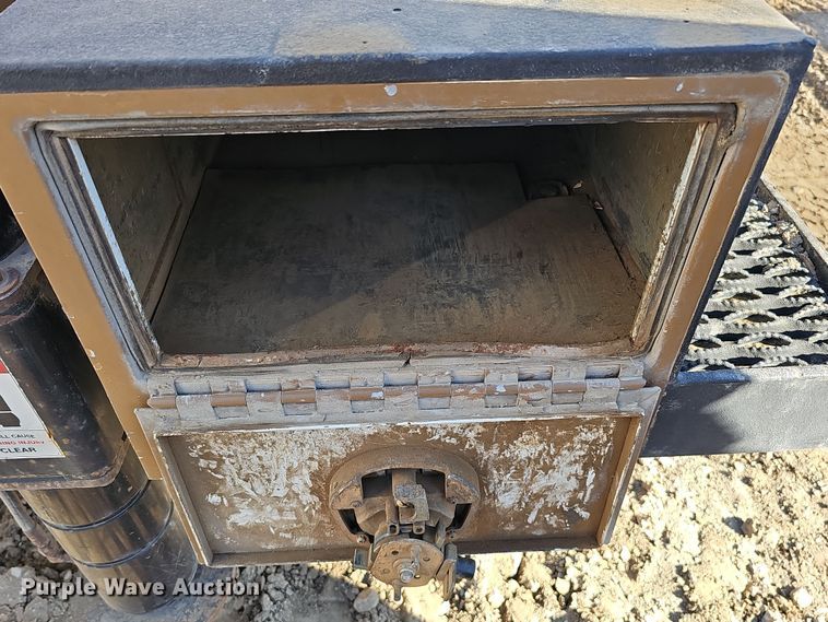 image for item DQ8521 2012 Peterbilt PB330  utility / service truck