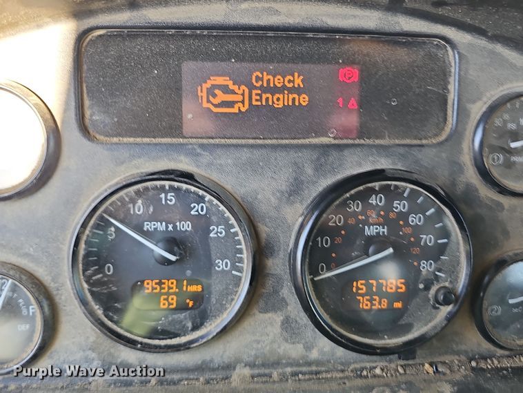 image for item DQ8521 2012 Peterbilt PB330  utility / service truck