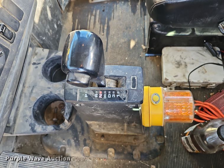 image for item DQ8521 2012 Peterbilt PB330  utility / service truck