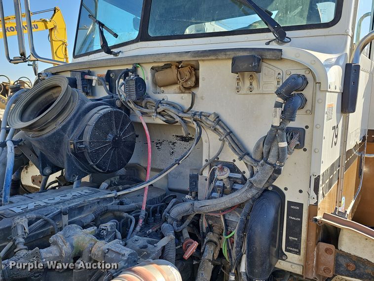 image for item DQ8521 2012 Peterbilt PB330  utility / service truck