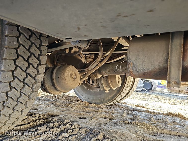 image for item DQ8521 2012 Peterbilt PB330  utility / service truck