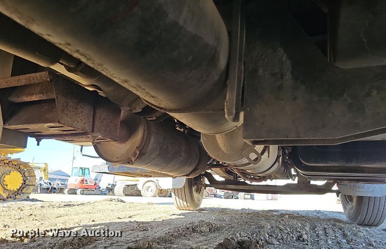 image for item DQ8521 2012 Peterbilt PB330  utility / service truck