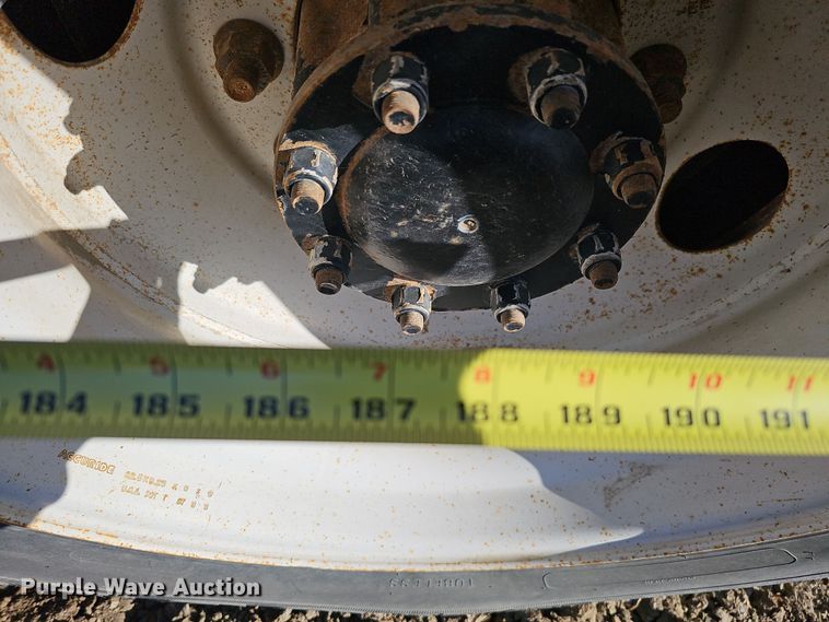 image for item DQ8521 2012 Peterbilt PB330  utility / service truck