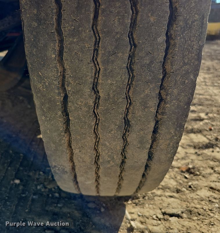 image for item DQ8521 2012 Peterbilt PB330  utility / service truck