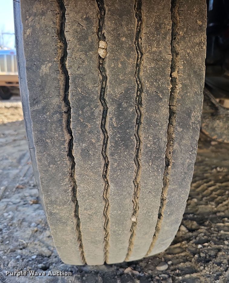 image for item DQ8521 2012 Peterbilt PB330  utility / service truck