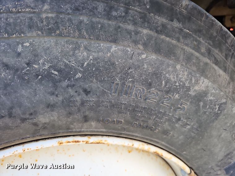 image for item DQ8521 2012 Peterbilt PB330  utility / service truck