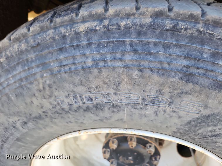 image for item DQ8521 2012 Peterbilt PB330  utility / service truck