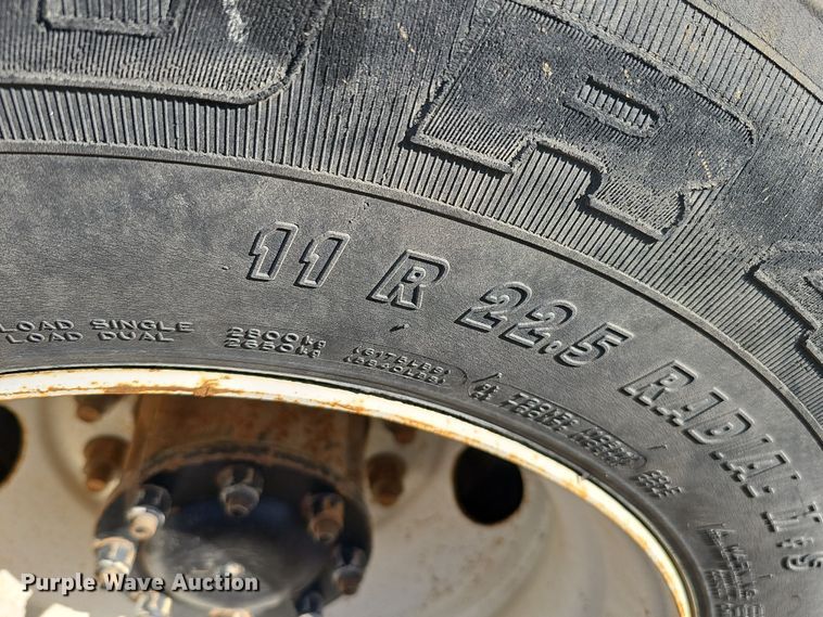 image for item DQ8521 2012 Peterbilt PB330  utility / service truck