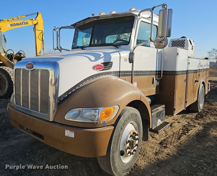 image for item DQ8522 2007 Peterbilt PB330  utility / service truck
