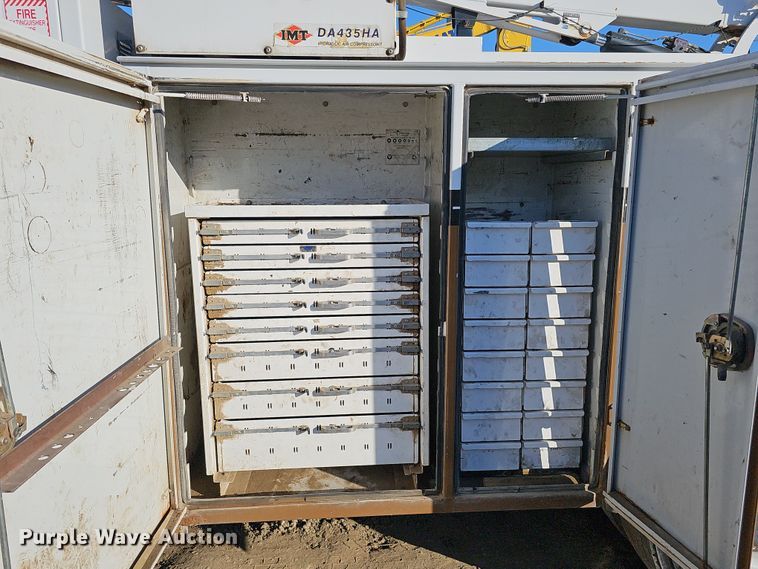 image for item DQ8522 2007 Peterbilt PB330  utility / service truck