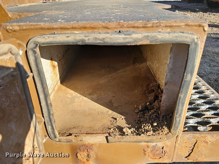 image for item DQ8522 2007 Peterbilt PB330  utility / service truck