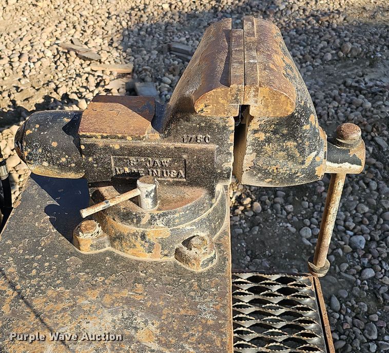 image for item DQ8522 2007 Peterbilt PB330  utility / service truck