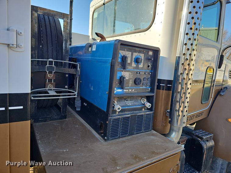 image for item DQ8522 2007 Peterbilt PB330  utility / service truck