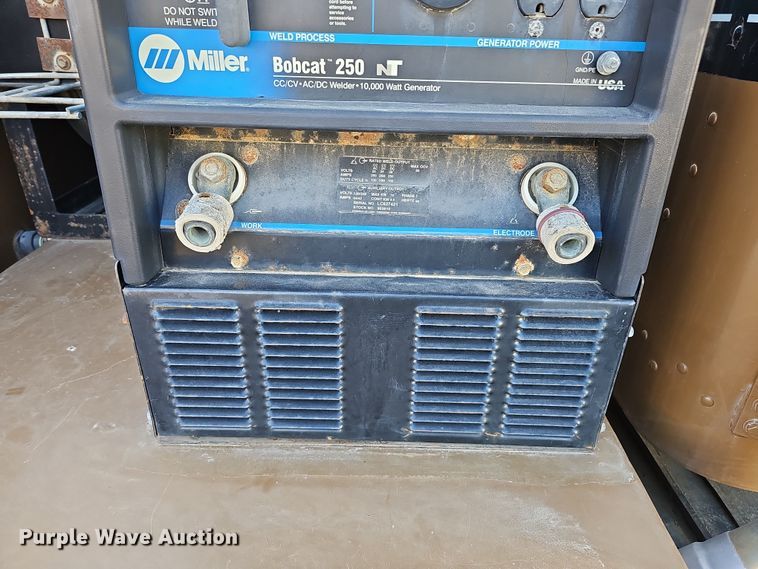 image for item DQ8522 2007 Peterbilt PB330  utility / service truck