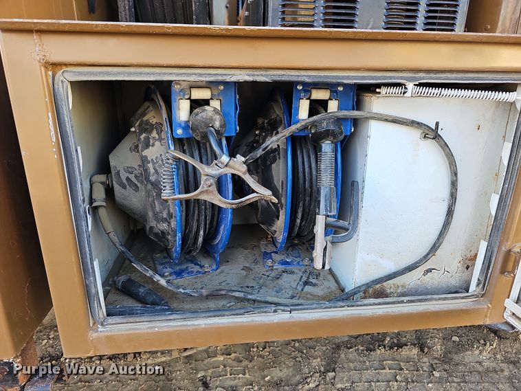 image for item DQ8522 2007 Peterbilt PB330  utility / service truck