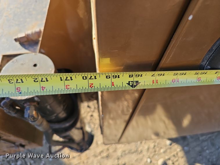 image for item DQ8522 2007 Peterbilt PB330  utility / service truck