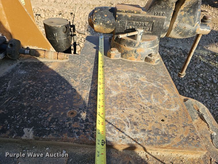 image for item DQ8522 2007 Peterbilt PB330  utility / service truck