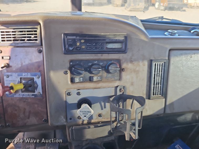 image for item DQ8522 2007 Peterbilt PB330  utility / service truck