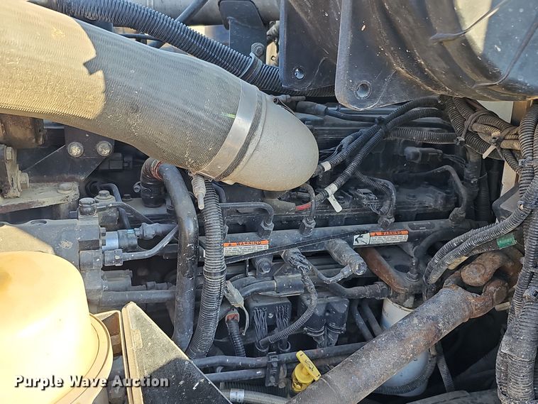 image for item DQ8522 2007 Peterbilt PB330  utility / service truck