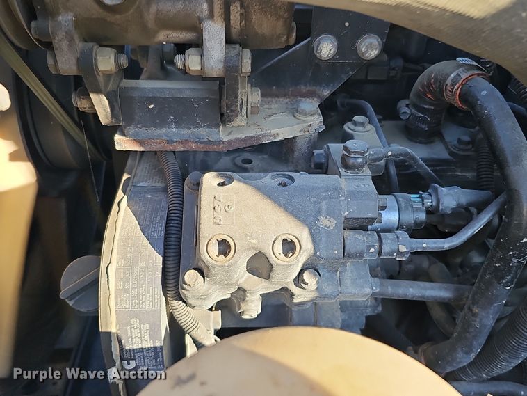 image for item DQ8522 2007 Peterbilt PB330  utility / service truck