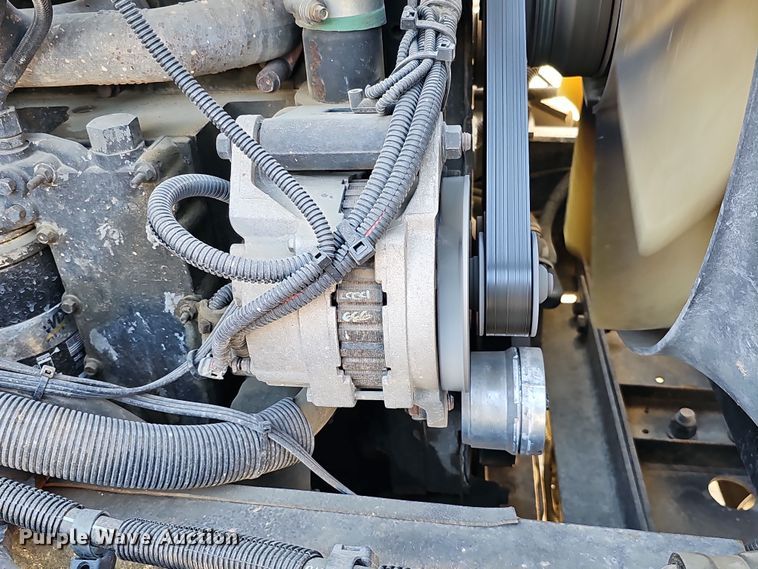 image for item DQ8522 2007 Peterbilt PB330  utility / service truck