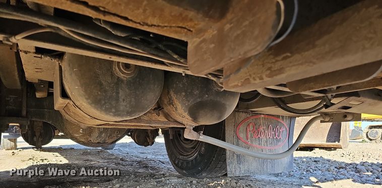 image for item DQ8522 2007 Peterbilt PB330  utility / service truck