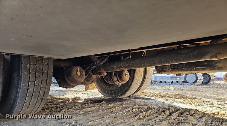 image for item DQ8522 2007 Peterbilt PB330  utility / service truck